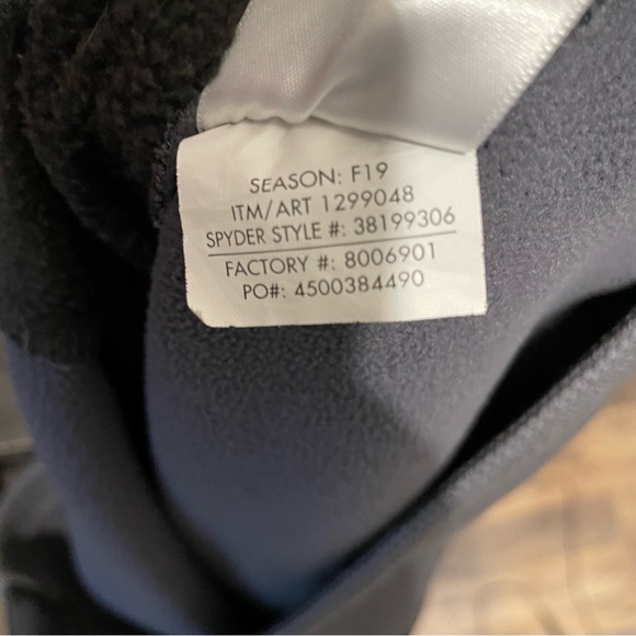 Spyder pullover half zip. - Picture 3 of 4